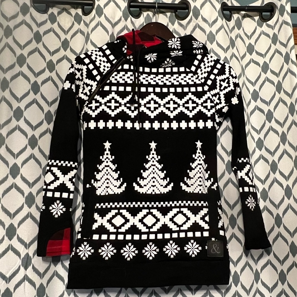 Brand: & | Size: Small | Colors: Red, Black, & White
